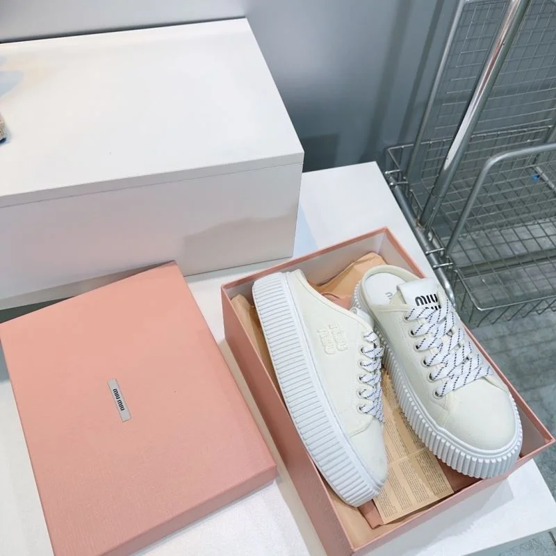 Miu Miu Sandals Compact 11600