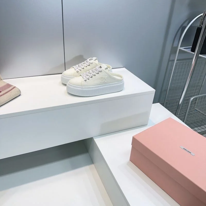 Miu Miu Sandals Compact 11600