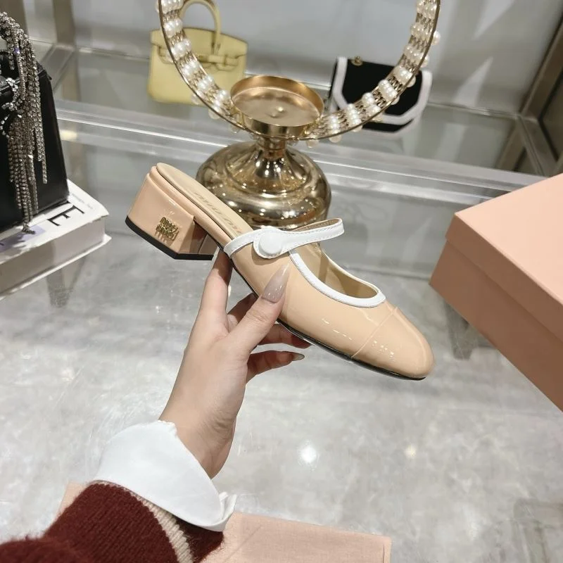 Sleek Miu Miu Sandals 9605