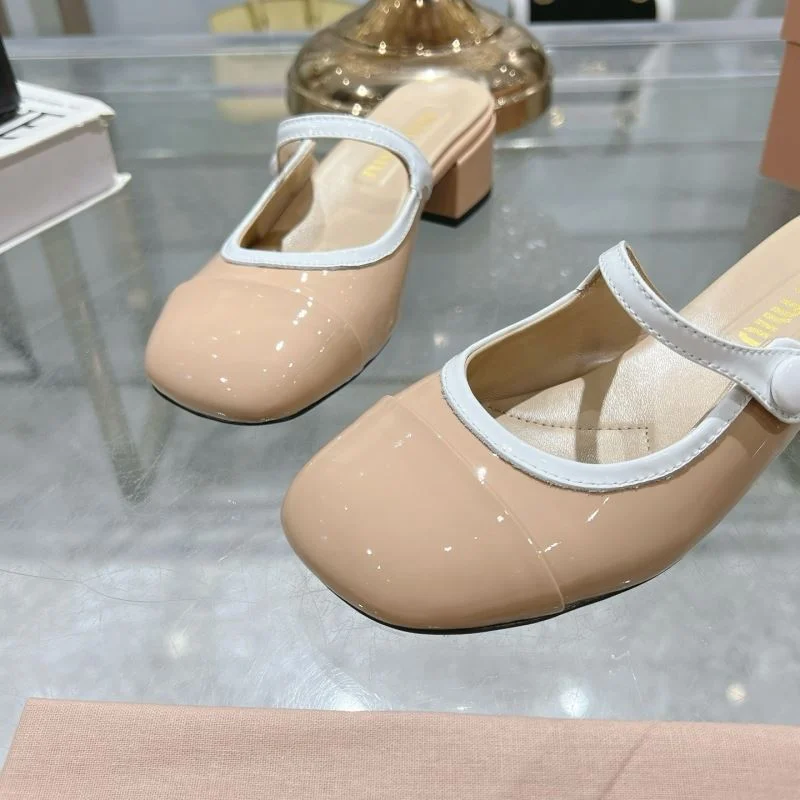 Sleek Miu Miu Sandals 9605