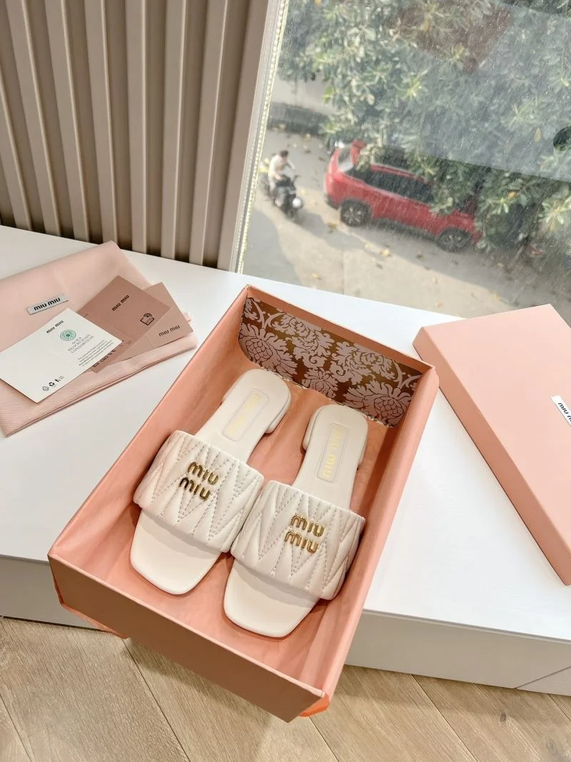 FlexibleFit Miu Miu Sandals 9551