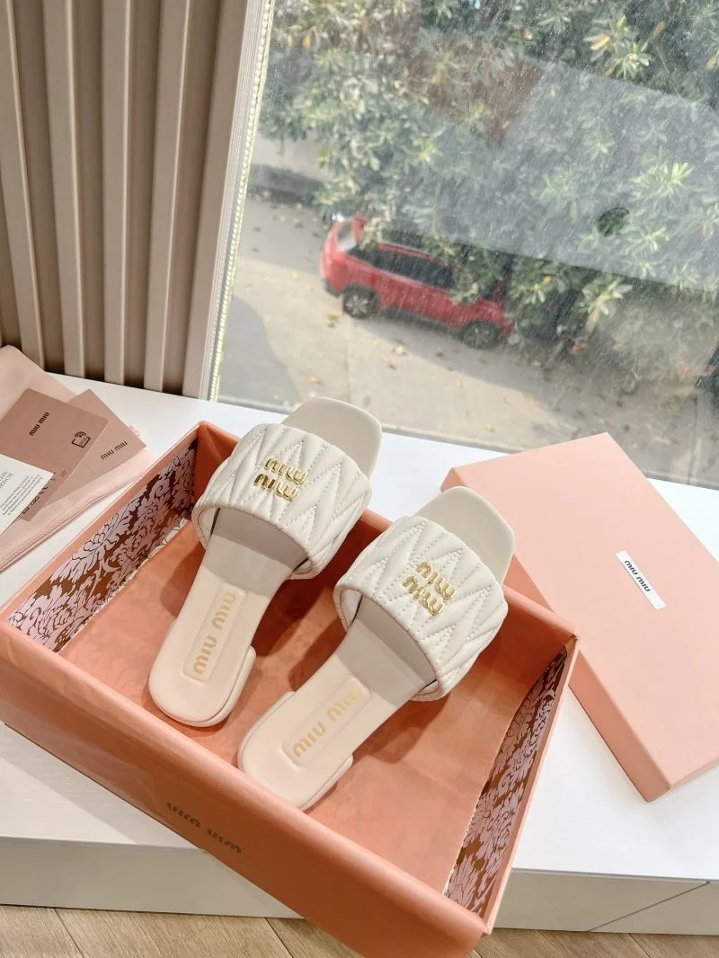 FlexibleFit Miu Miu Sandals 9551