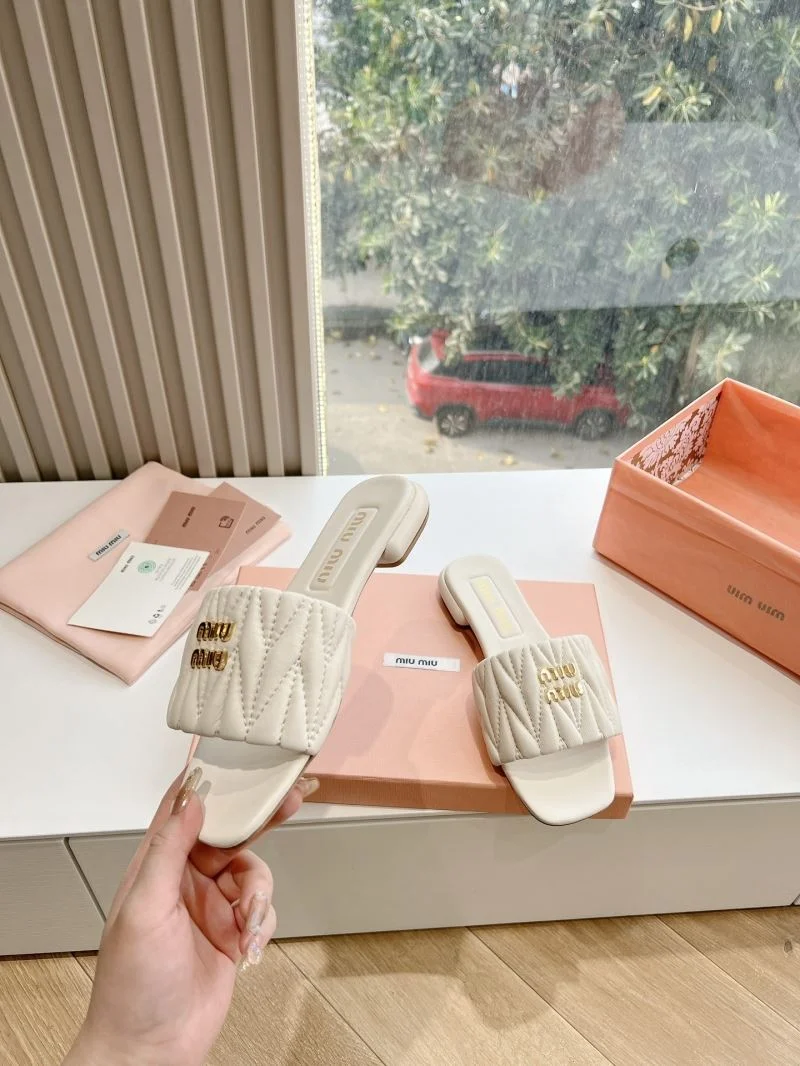 FlexibleFit Miu Miu Sandals 9551