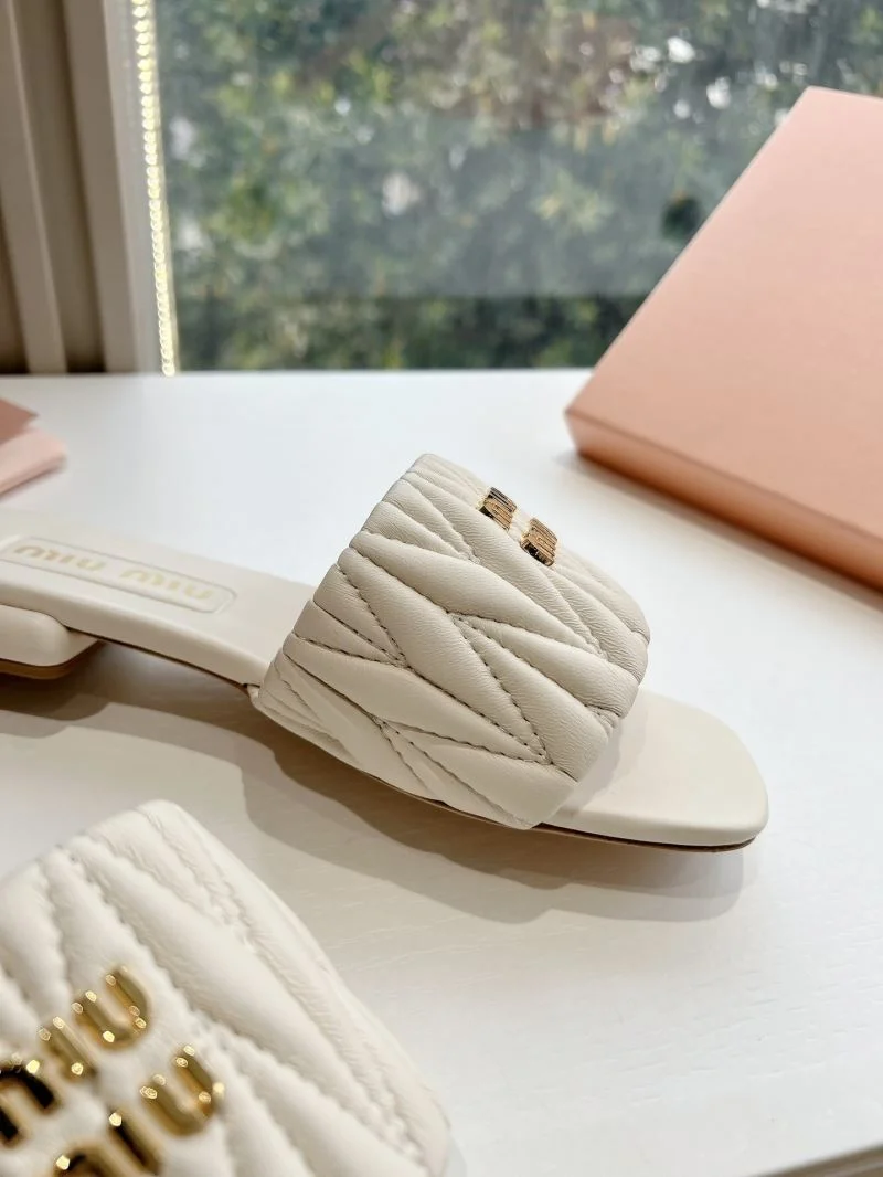 FlexibleFit Miu Miu Sandals 9551