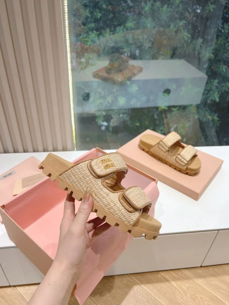 Miu Miu Sandals Compact 9557