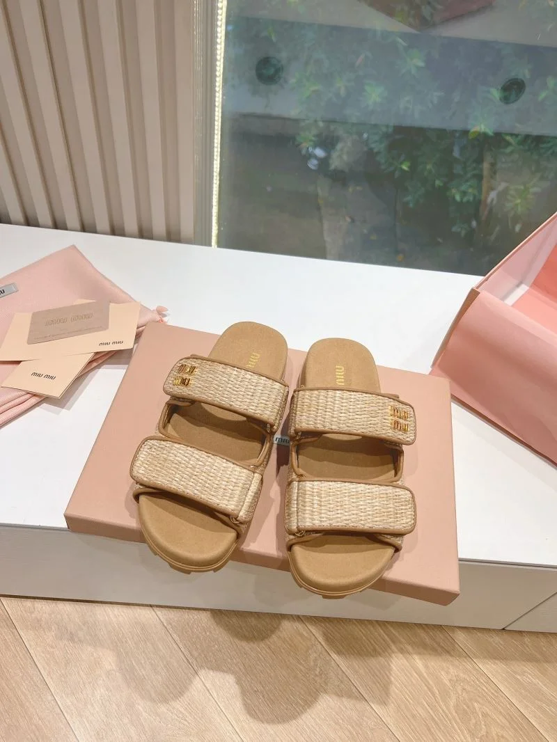 Miu Miu Sandals Compact 9557