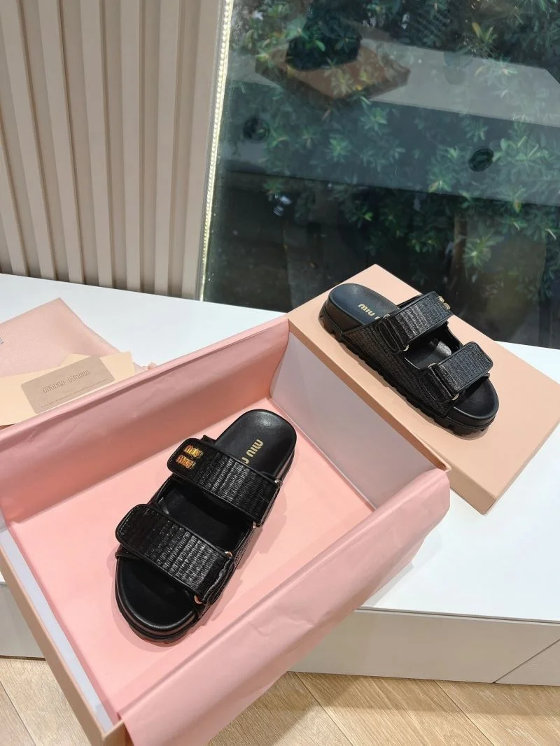 Comfortable Miu Miu Sandals 9566