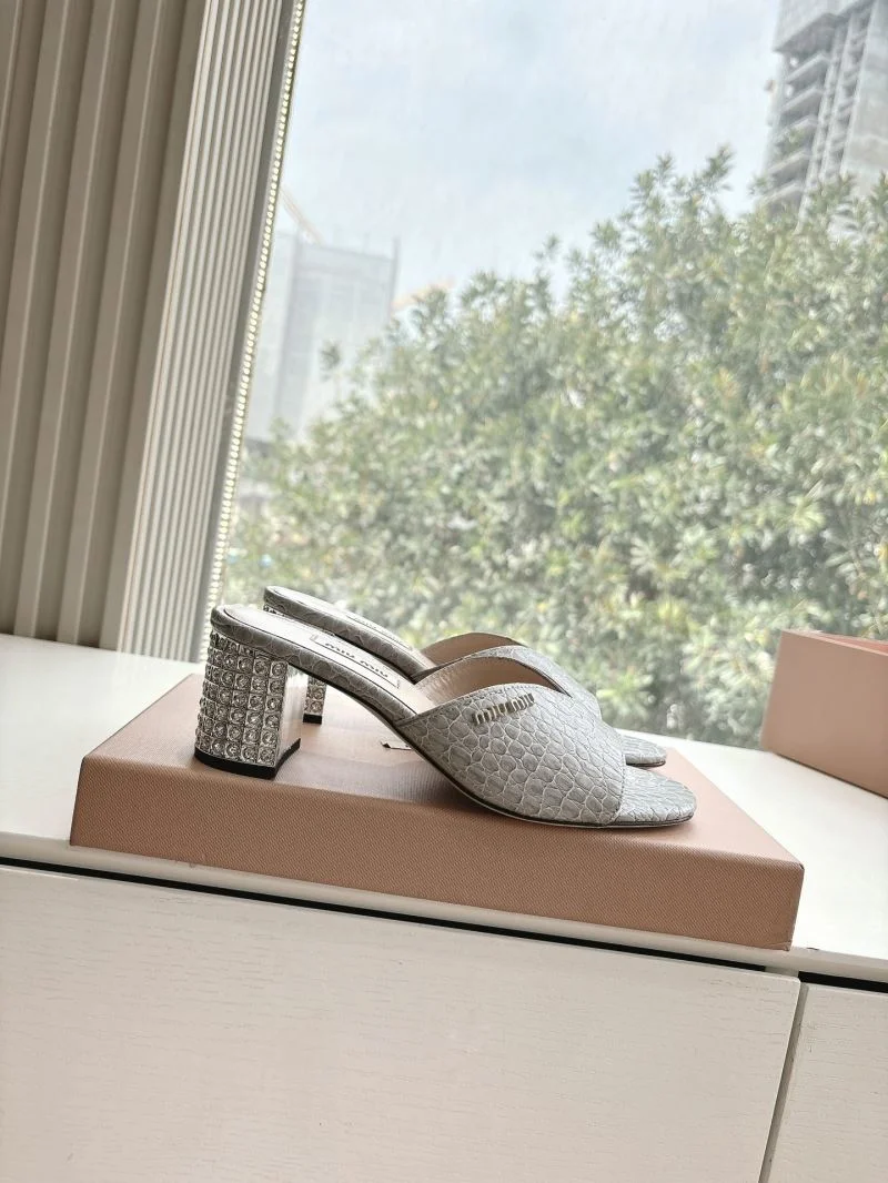 Miu Miu Sandals EasyMatch 9555
