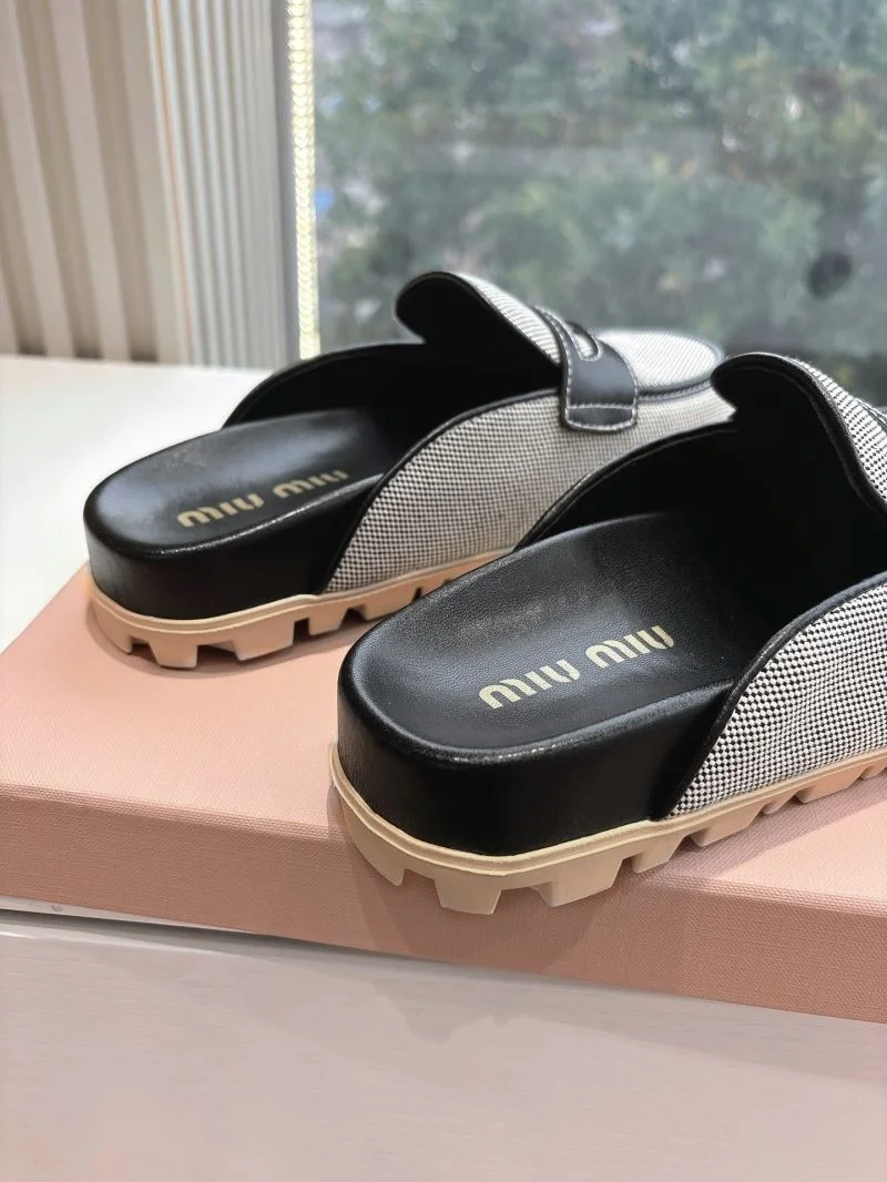 Miu Miu Sandals Chic 9546