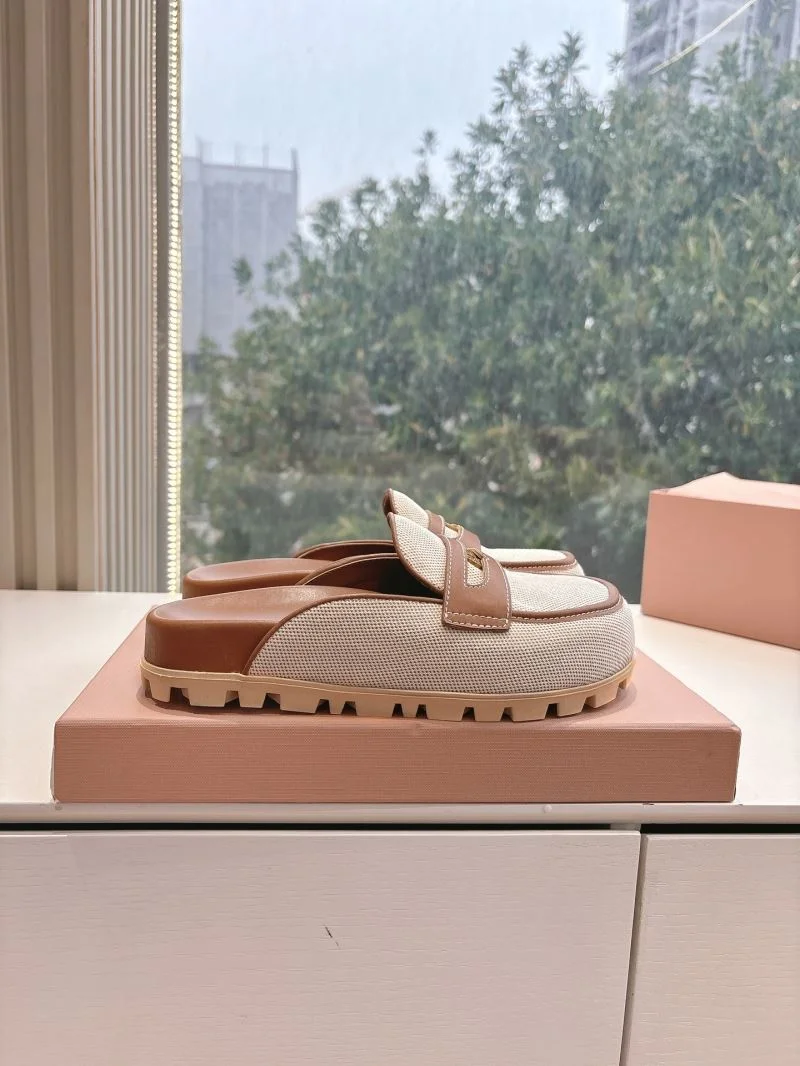 Miu Miu Sandals Flexible 9545