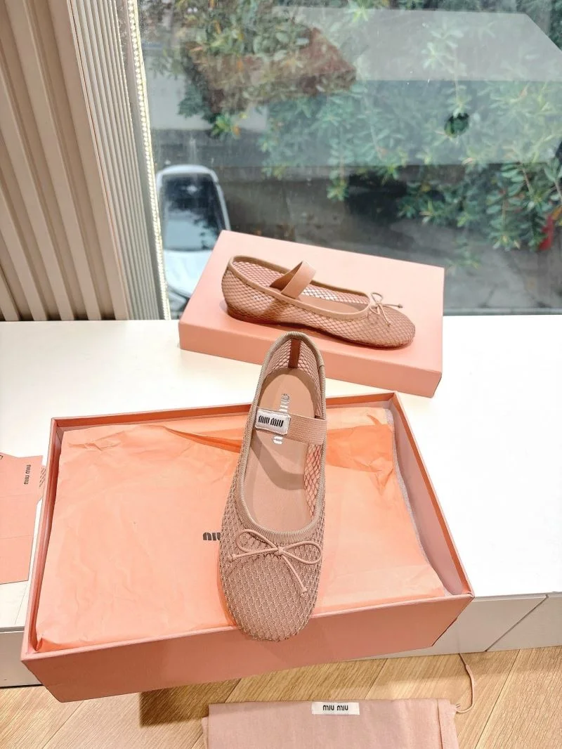WrinkleFree Miu Miu Sandals 9553