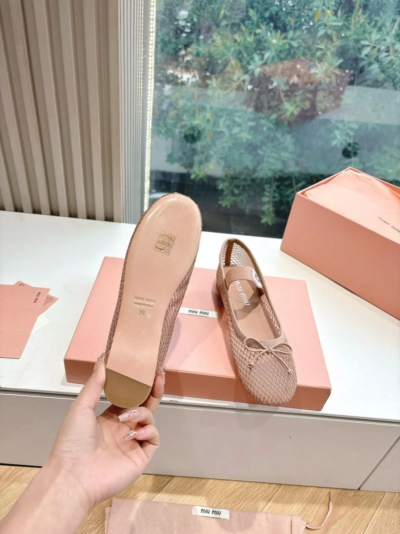 WrinkleFree Miu Miu Sandals 9553