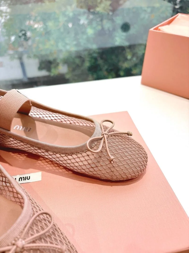 WrinkleFree Miu Miu Sandals 9553