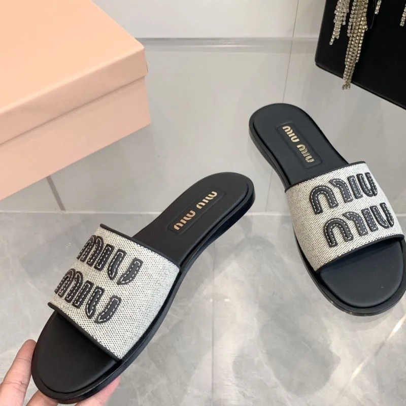 Miu Miu Sandals Packable 9526