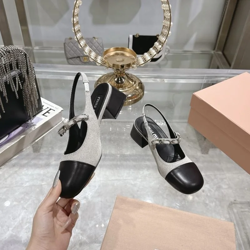 Fashionable Miu Miu Sandals 9516
