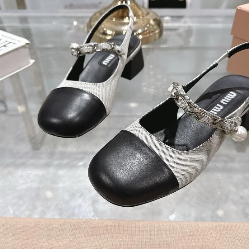 Fashionable Miu Miu Sandals 9516