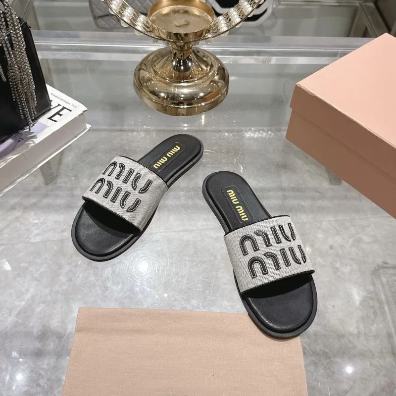 Miu Miu Sandals ZipUp 9550