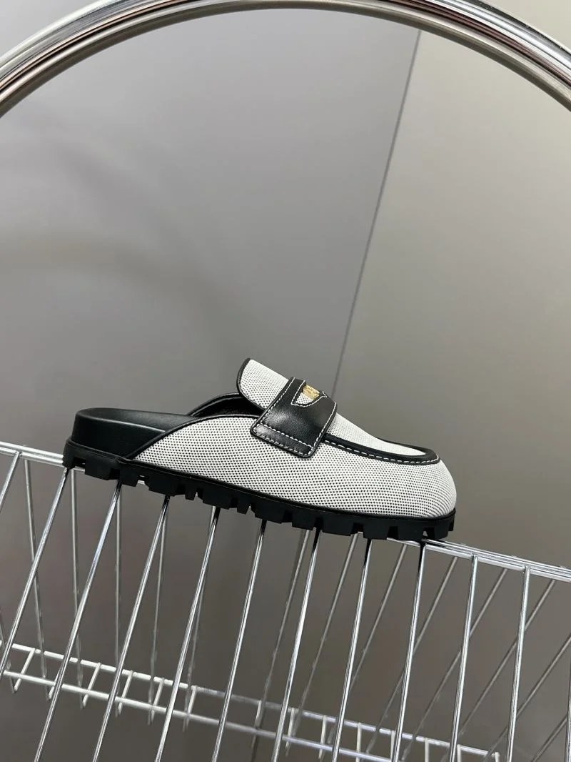 Unique Miu Miu Sandals 9508