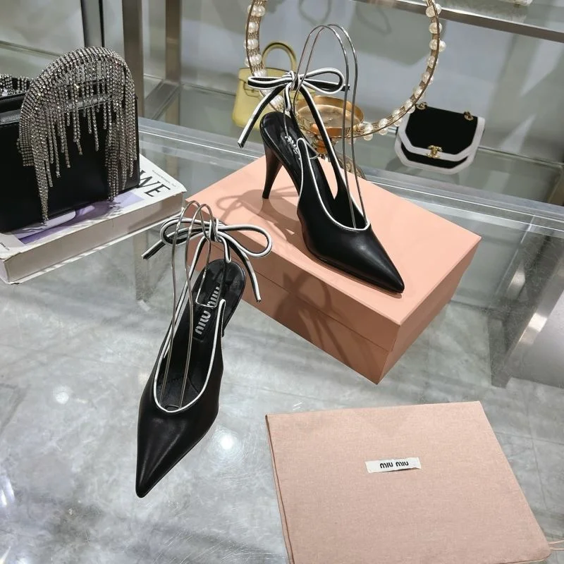 Miu Miu Sandals Breathable 9513