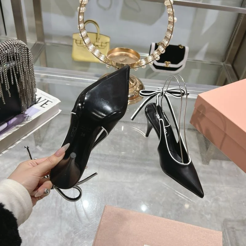 Miu Miu Sandals Breathable 9513