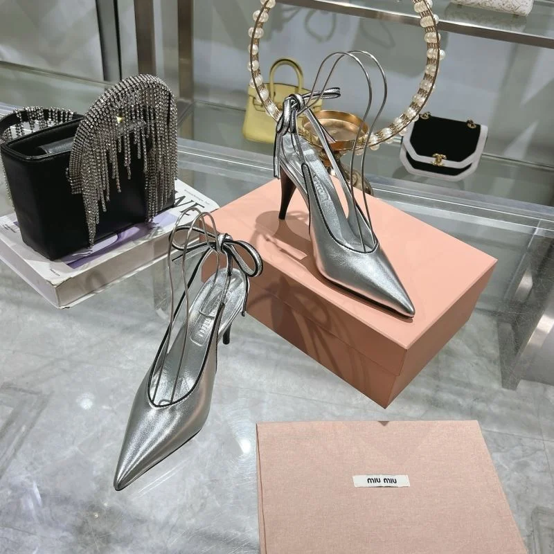 Miu Miu Sandals Fashionable 9486
