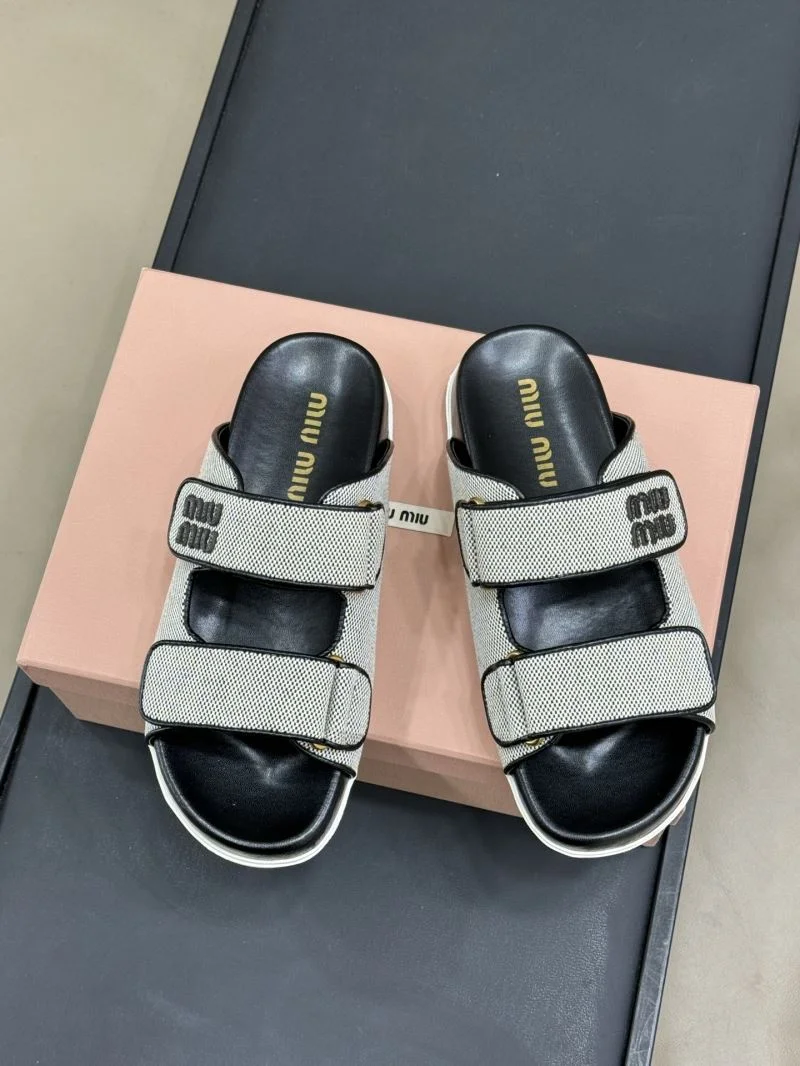 Miu Miu Sandals UrbanStyle 9517