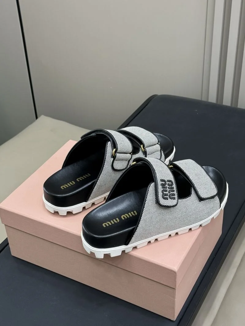 Miu Miu Sandals UrbanStyle 9517