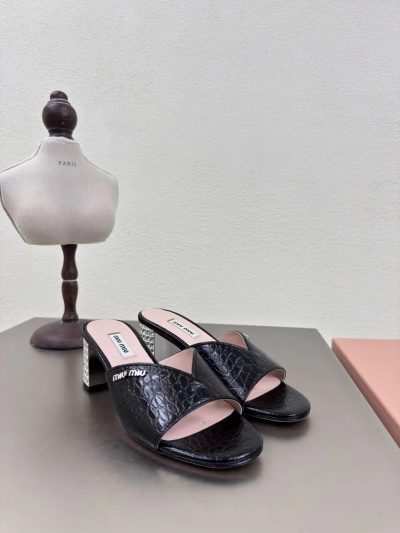 Miu Miu Sandals Lightweight 9471