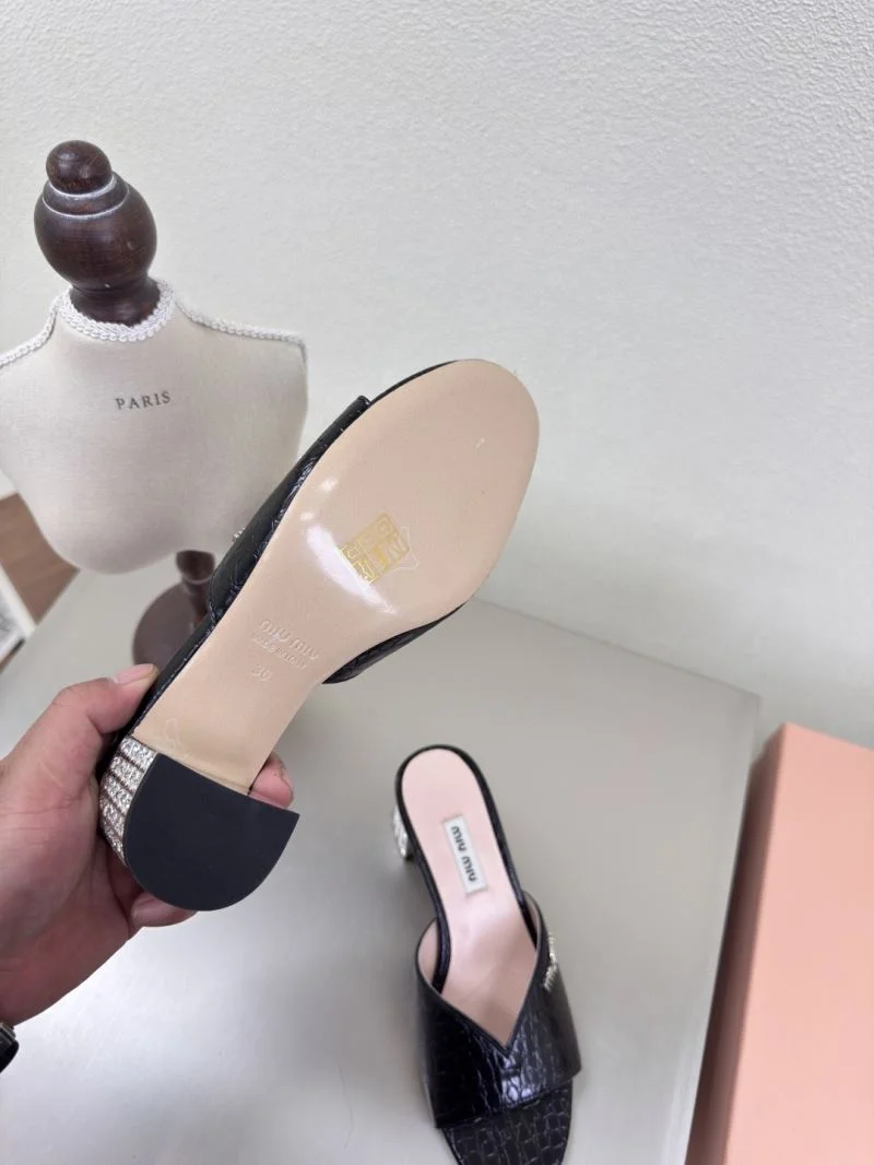 Miu Miu Sandals Lightweight 9471