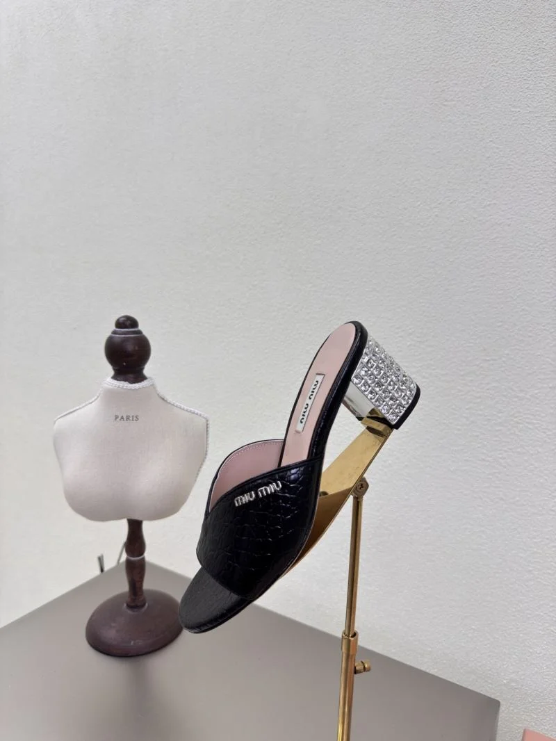 Miu Miu Sandals Lightweight 9471