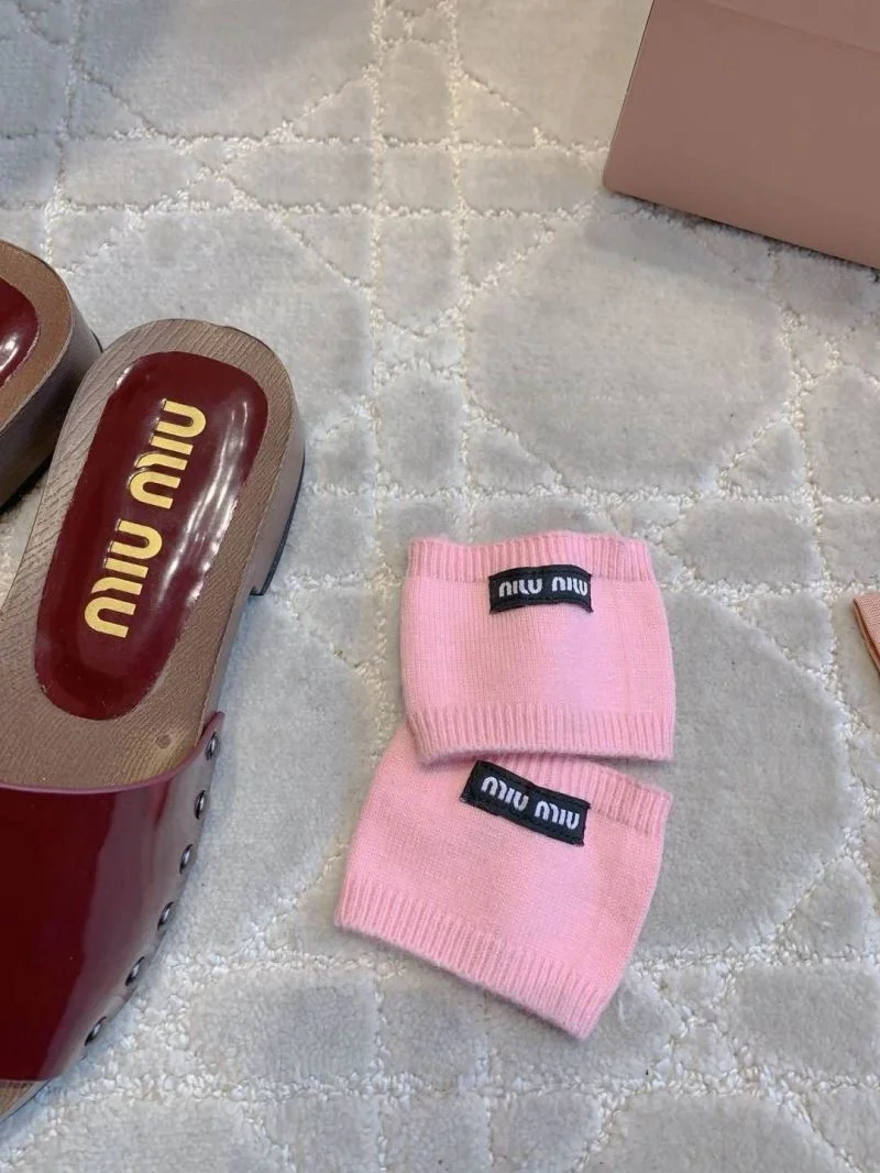 Miu Miu Sandals Unisex 15480
