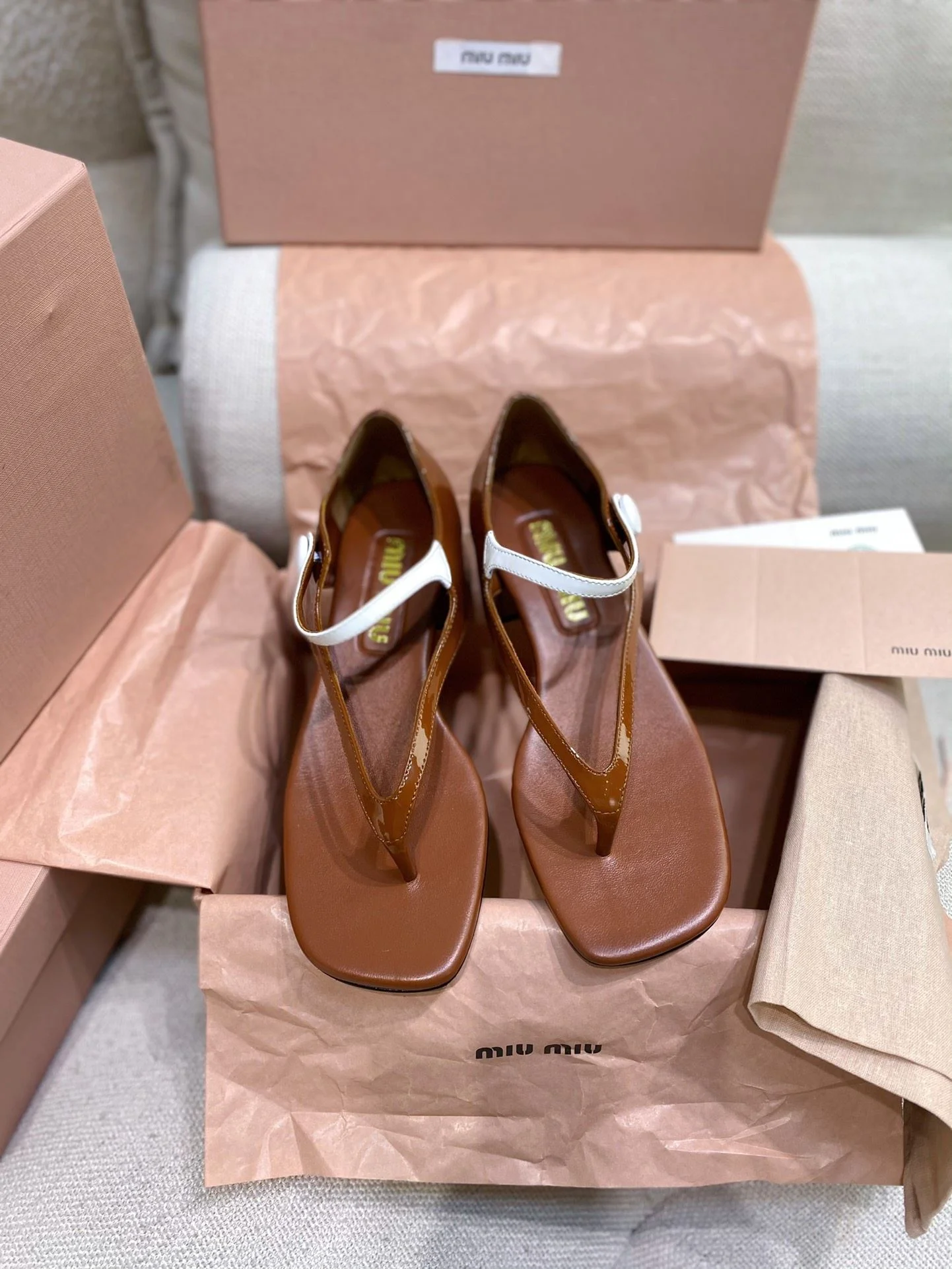 EasyMatch Miu Miu Sandals 6168