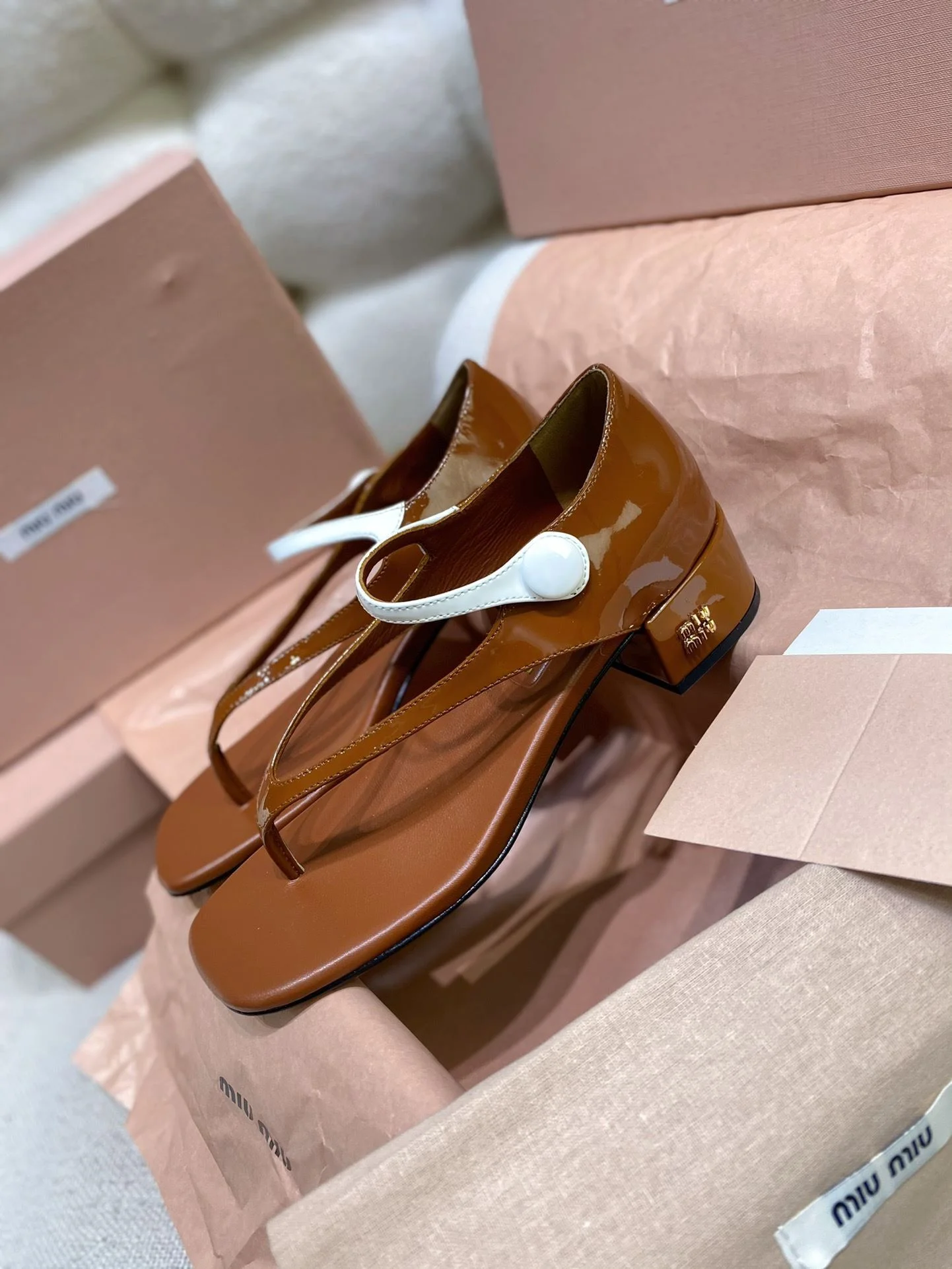 EasyMatch Miu Miu Sandals 6168