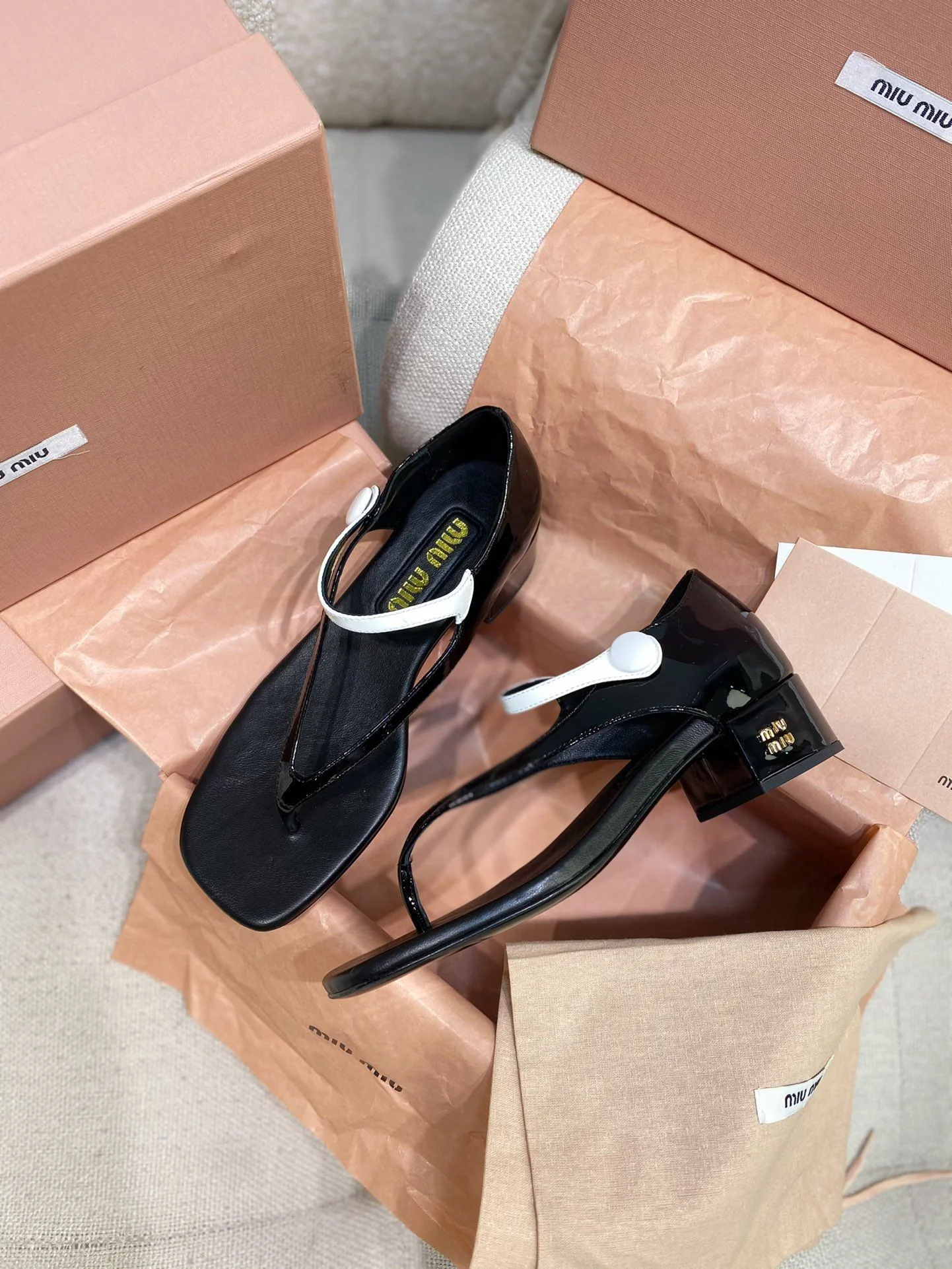 MoistureWicking Miu Miu Sandals 6132