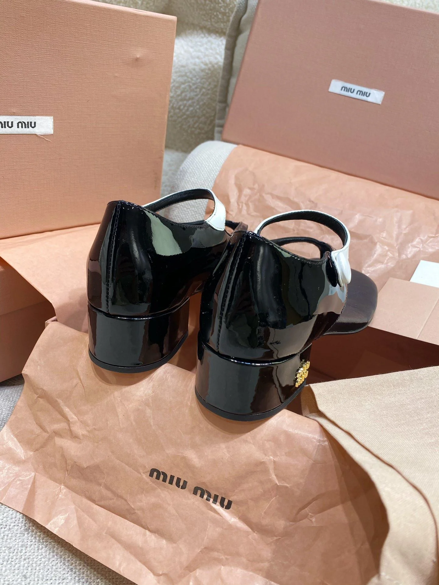 MoistureWicking Miu Miu Sandals 6132