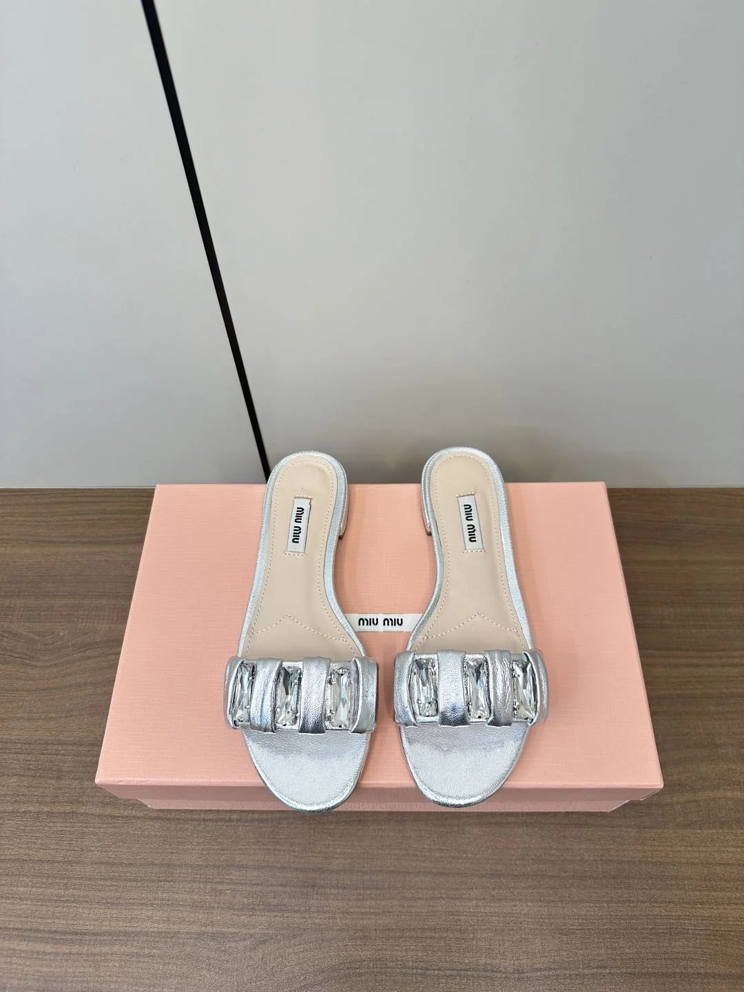 Trendsetting Miu Miu Sandals 6198