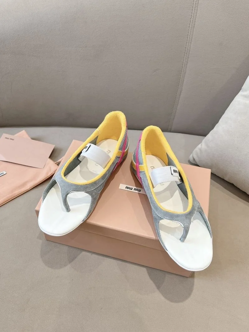 Breathable Miu Miu Sandals 6114