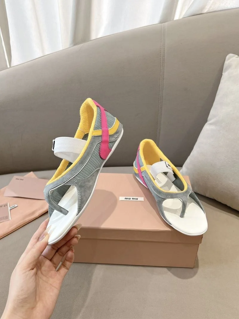 Breathable Miu Miu Sandals 6114