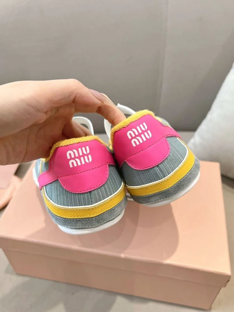 Breathable Miu Miu Sandals 6114