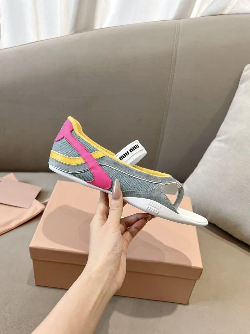 Breathable Miu Miu Sandals 6114
