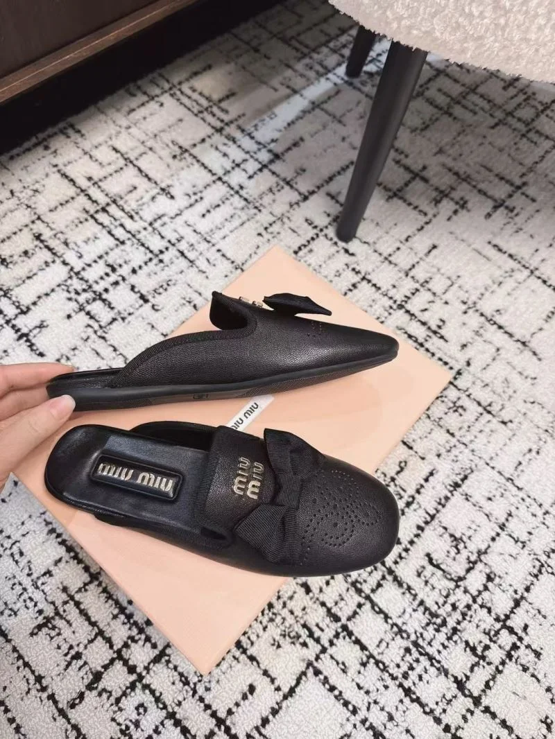 Chic Miu Miu Sandals 6111
