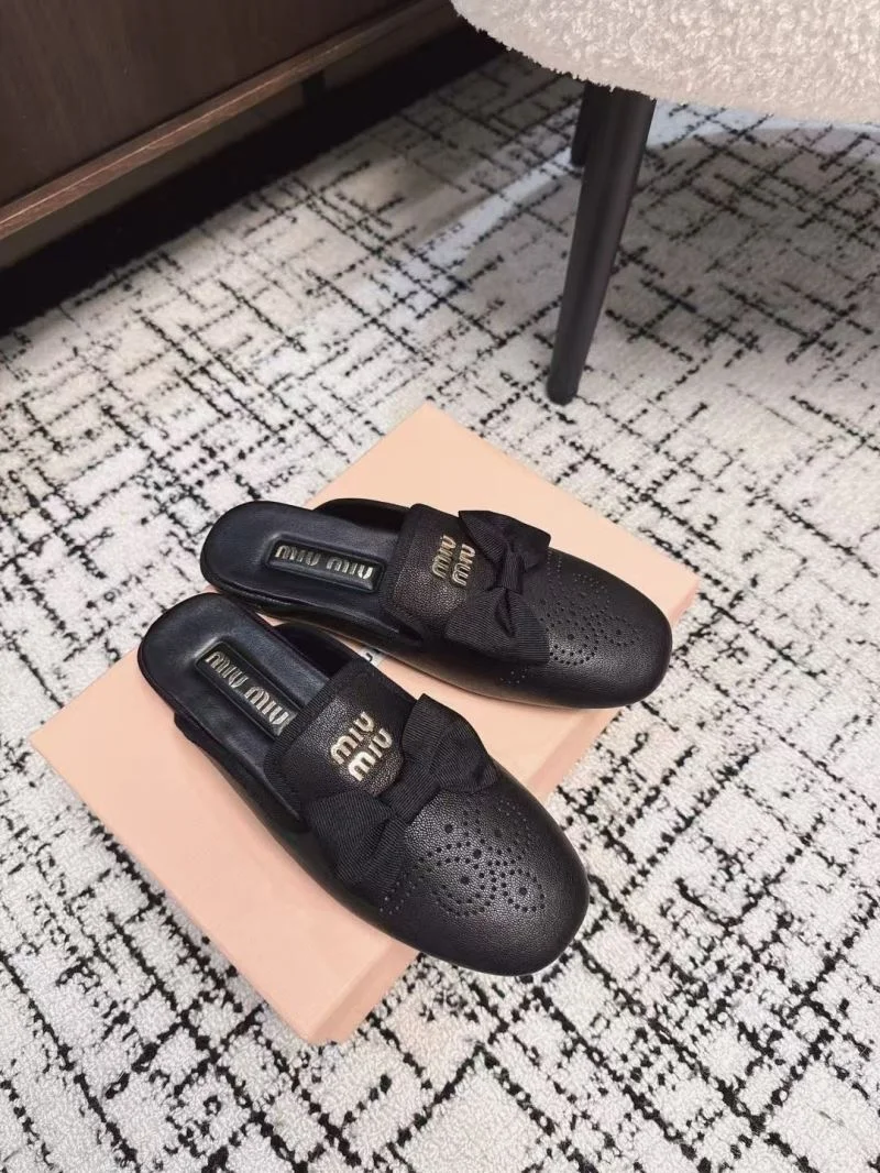 Chic Miu Miu Sandals 6111