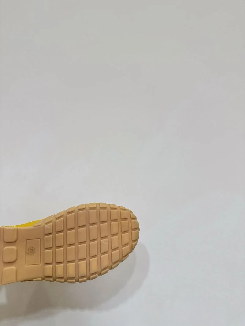 Minimalist Miu Miu Shoes 7594