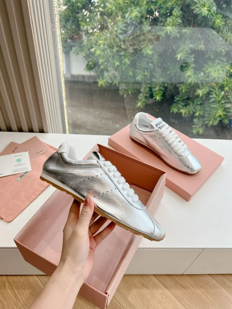 Practical Miu Miu Shoes 7506
