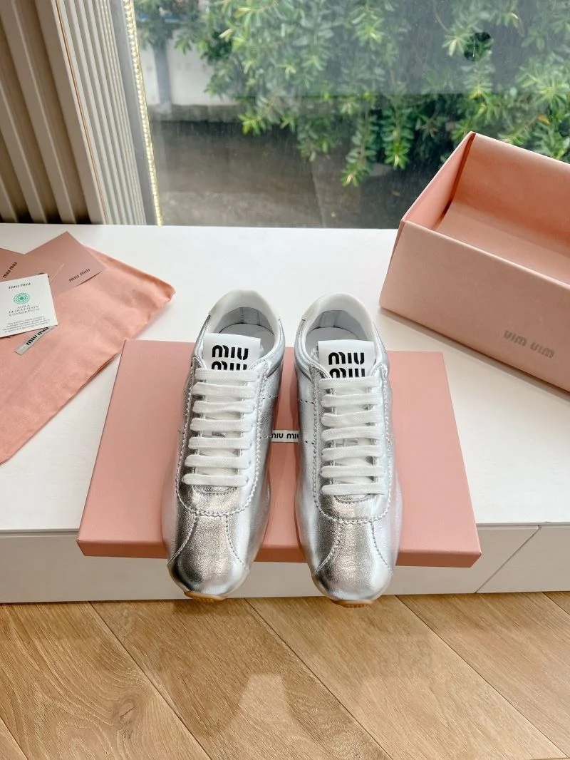 Practical Miu Miu Shoes 7506