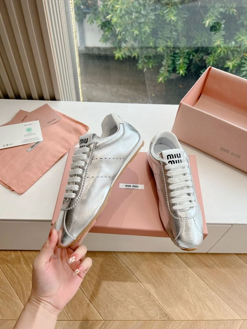 Practical Miu Miu Shoes 7506