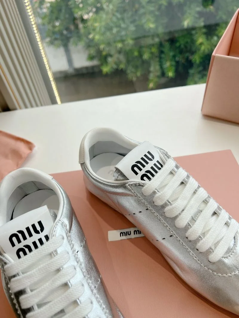 Practical Miu Miu Shoes 7506