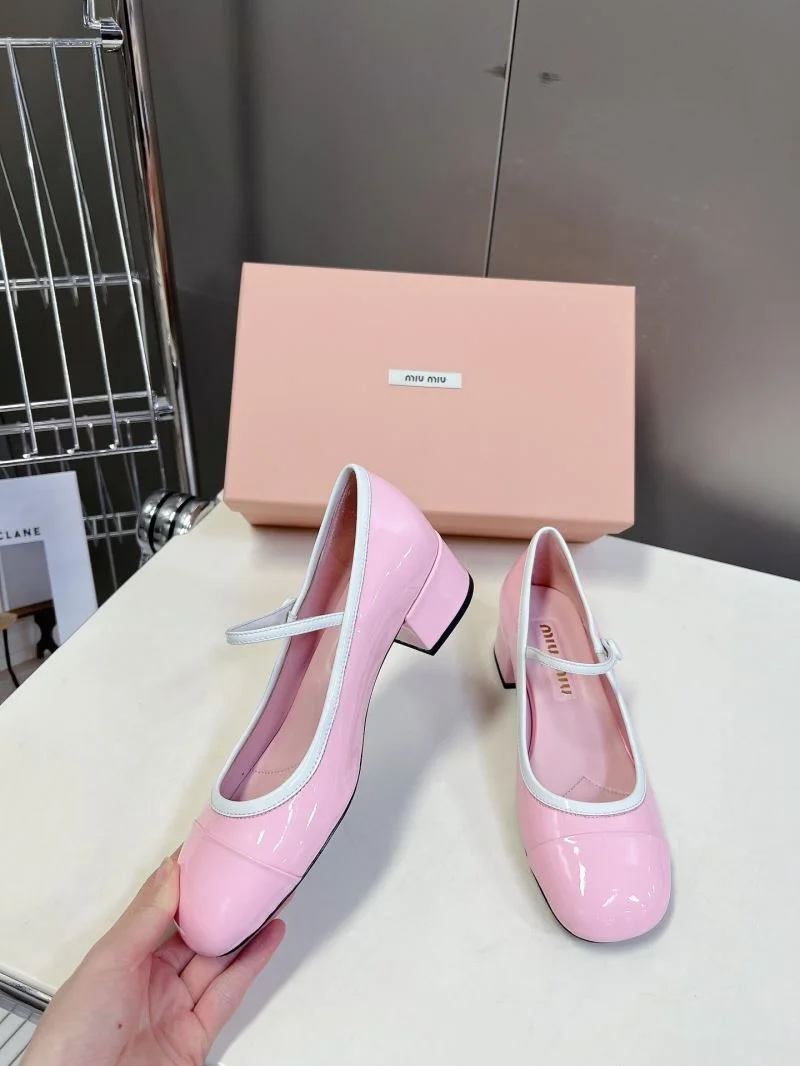 Functional Miu Miu Shoes 7497