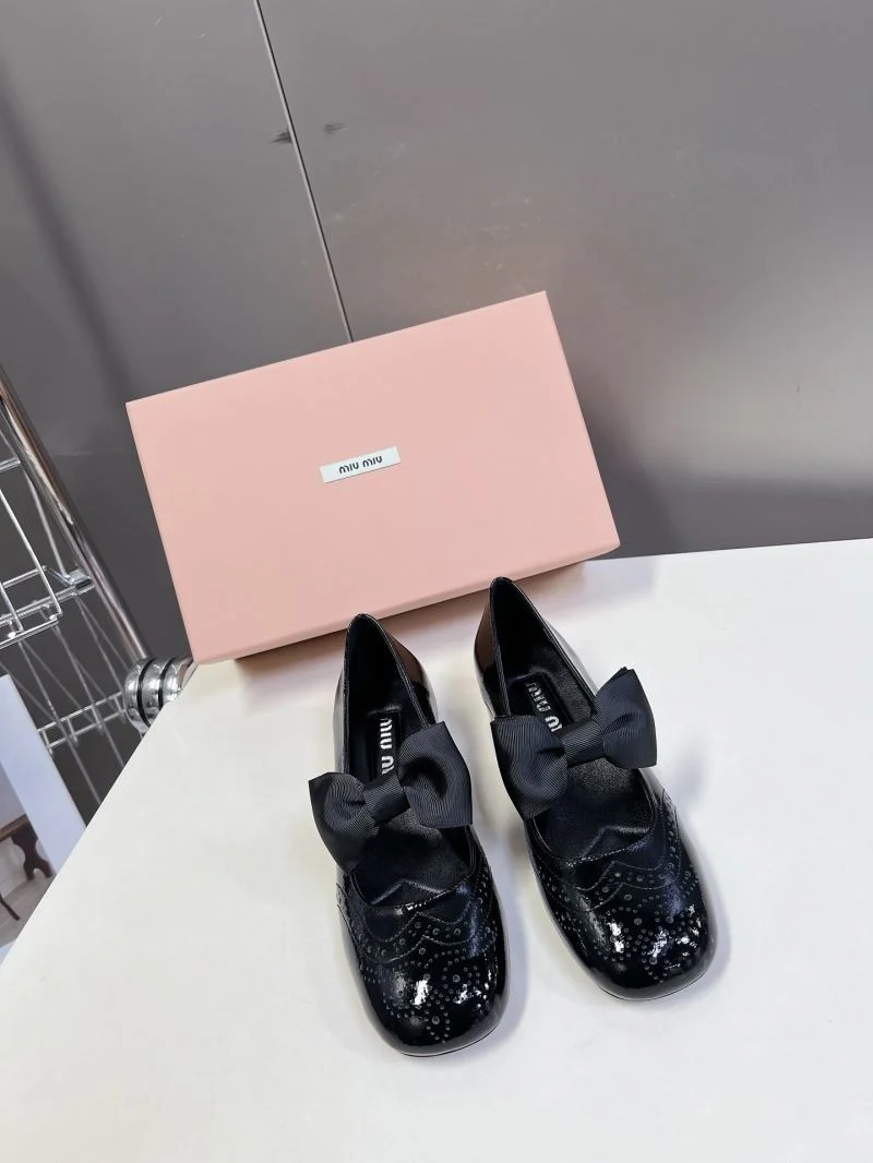 Trendsetting Miu Miu Shoes 7518