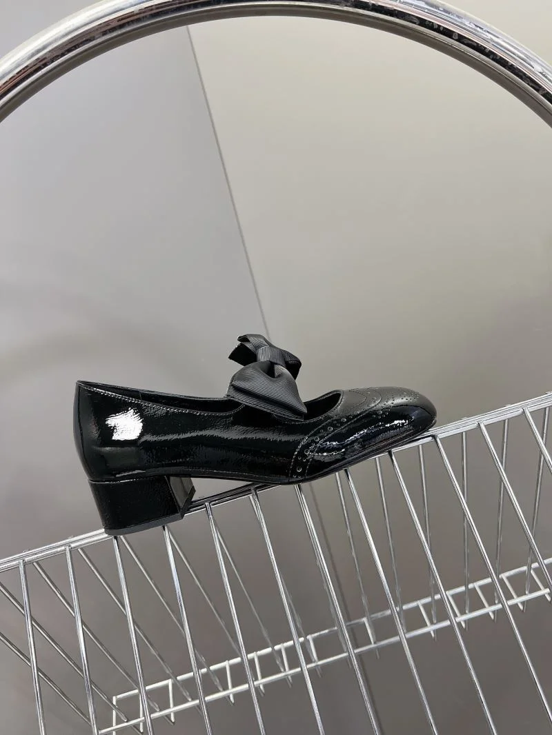 Trendsetting Miu Miu Shoes 7518
